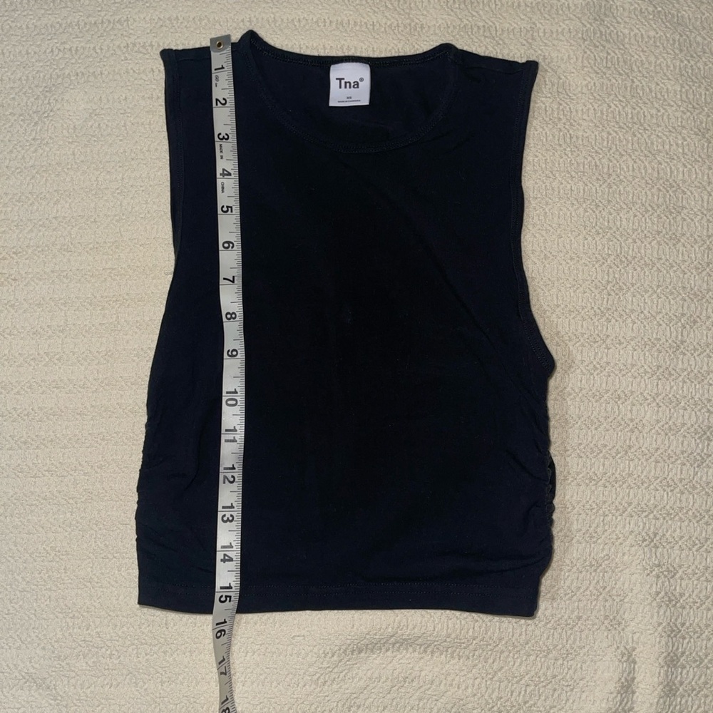 Aritzia TNA Chill Cropped Muscle Tee